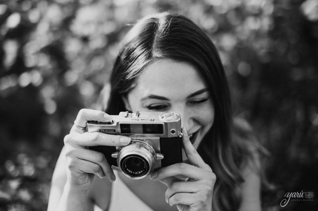 Photoshoot_Jessica_Sunflower_Field_Dallas_Texas_YaRuPhotomotion_Y-164