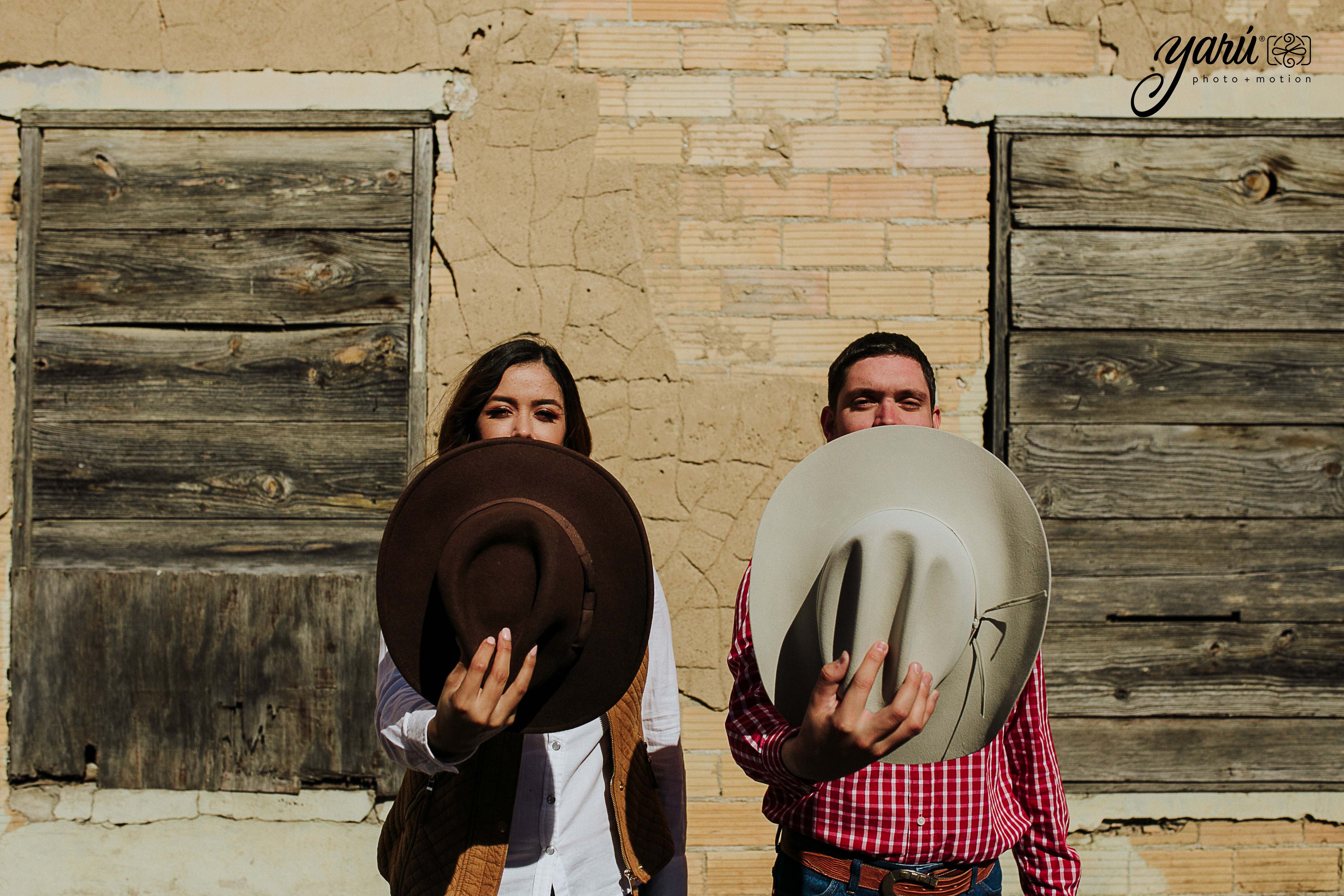 itzel_gustavo_engagement_session_texas_yaru_photo_motion_r-103 copia